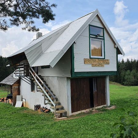 Planinska Koliba Ajdanovici Jelovac Nisicka Visoravan Olovo  المظهر الخارجي الصورة